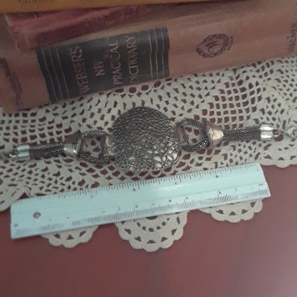 Bracelets - Picture 3 of 5